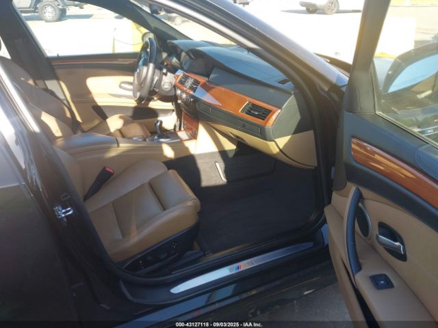 2008 BMW M5 WBSNB93548CX09674 Photo 4