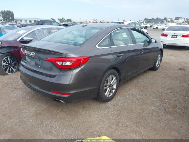 5NPE24AF4HH483498 Hyundai 2017