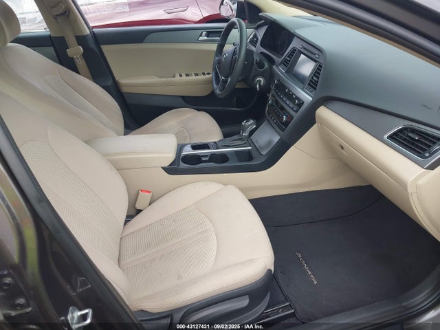 5NPE24AF4HH483498 Hyundai 2017