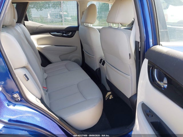 JN1BJ1CW2MW438388 Nissan ROGUE SPORT
