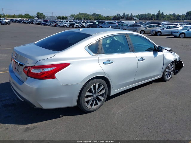1N4AL3AP9GC282551 Nissan 2016