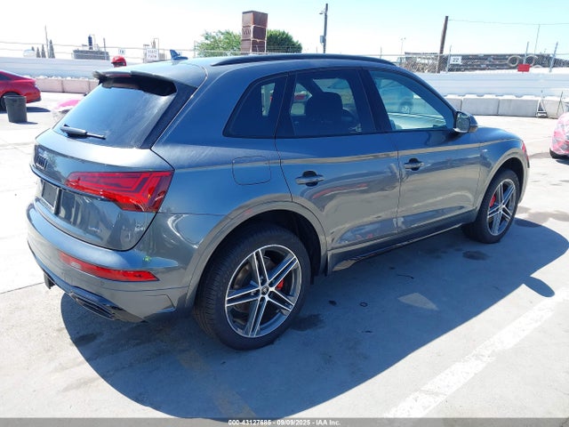 2024 AUDI Q5 WA1E2AFY7R2119033 Photo 3