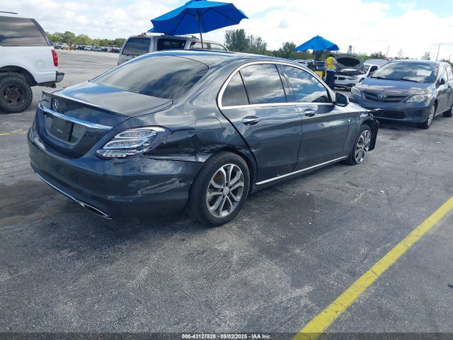 43127828 :رقم المزاد ، 55SWF4JB8GU128710 vin ، 2016 Mercedes-benz C 300 مزاد بيع