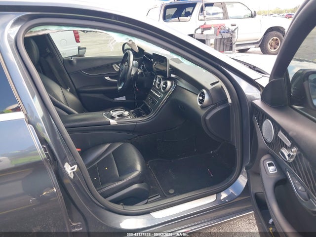 43127828 :رقم المزاد ، 55SWF4JB8GU128710 vin ، 2016 Mercedes-benz C 300 مزاد بيع