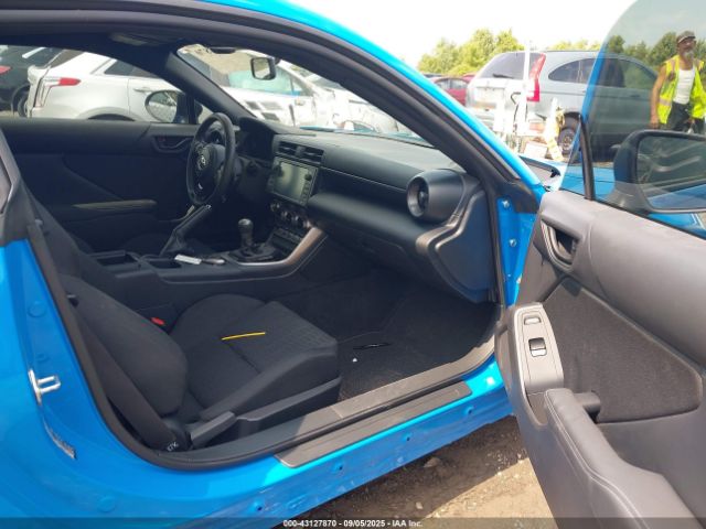 2024 TOYOTA GR86 JF1ZNBB1XR8756143 Photo 4