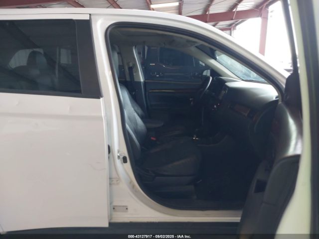 2014 MITSUBISHI OUTLANDER JA4AD3A37EZ004630 Photo 4