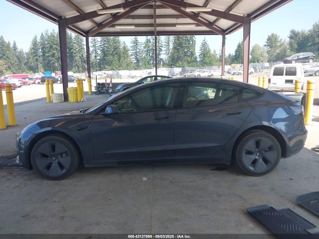 5YJ3E1EB4NF274079 Tesla MODEL 3