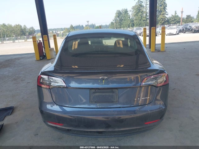 5YJ3E1EB4NF274079 Tesla MODEL 3