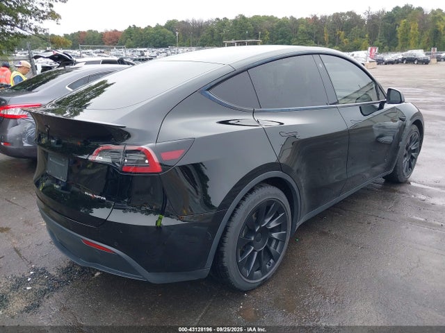 2022 TESLA MODEL Y 7SAYGDEE0NF385324 Photo 3