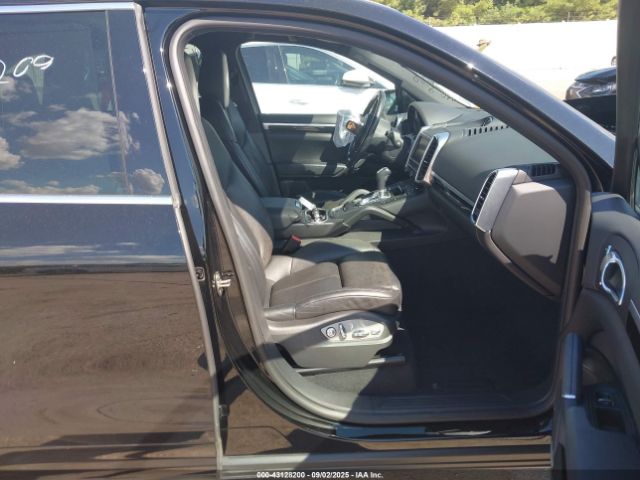 2013 PORSCHE CAYENNE WP1AA2A24DLA11163 Photo 4