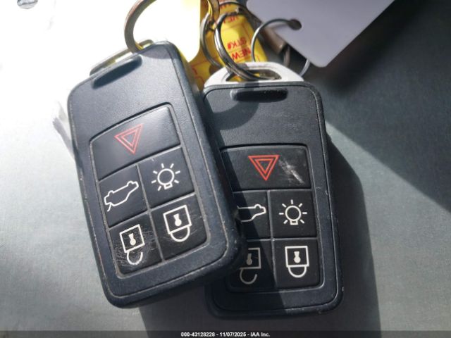 2016 VOLVO XC60 YV4612RK4G2784444 Photo 10