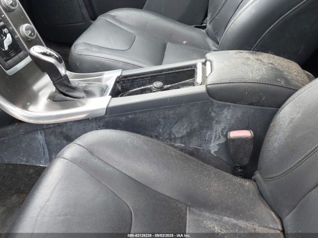 2016 VOLVO XC60 YV4612RK4G2784444 Photo 5