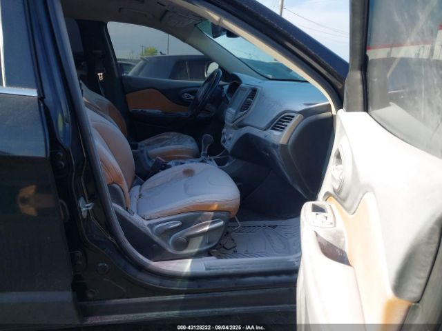 2015 JEEP CHEROKEE 1C4PJLCB0FW547012 Photo 4