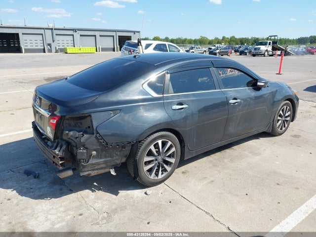 1N4AL3AP9GC269640 Nissan 2016