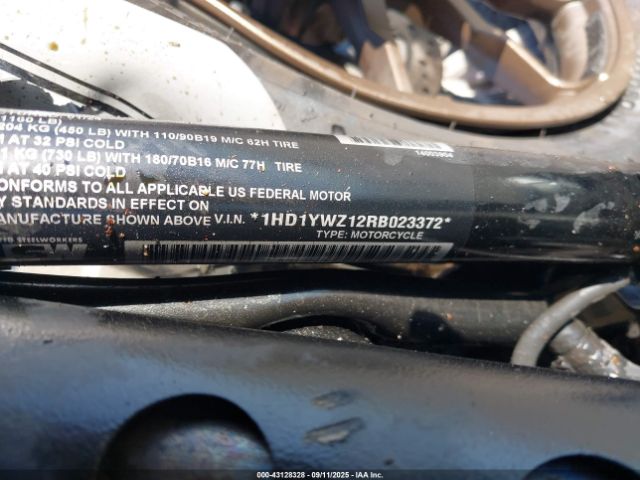 2024 HARLEY-DAVIDSON FXLRS 1HD1YWZ12RB023372 Photo 9