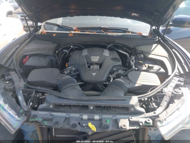 2019 MASERATI LEVANTE ZN661XUL7KX323586 Photo 9