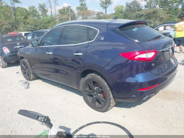 2019 MASERATI LEVANTE ZN661XUL7KX323586 Photo 2