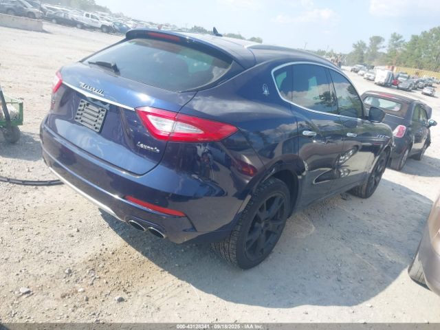 2019 MASERATI LEVANTE ZN661XUL7KX323586 Photo 3