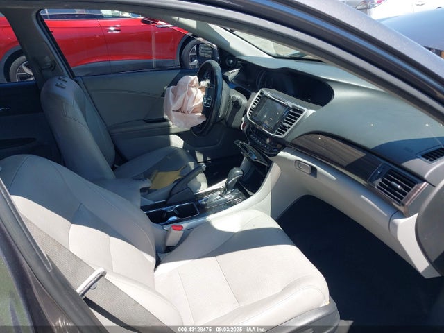 1HGCR3F84GA011686 Honda j35y1