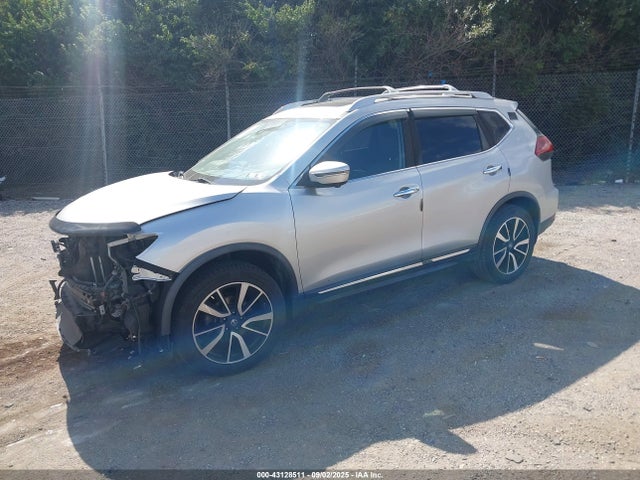 JN8AT2MVXJW348212 Nissan Rogue