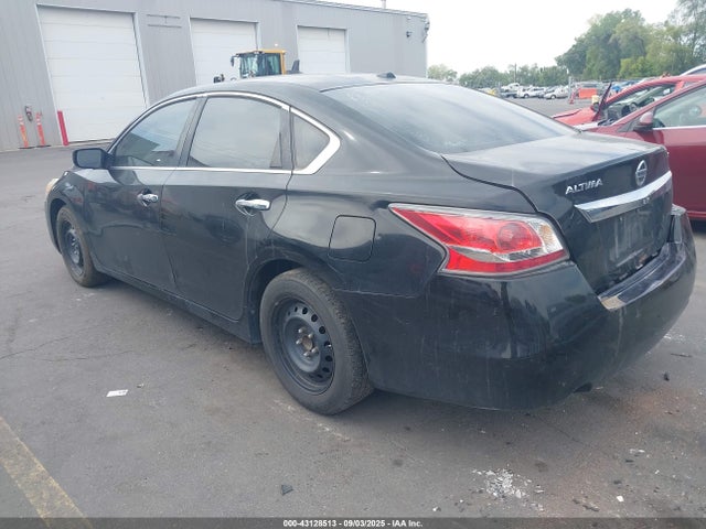 Nissan 2015 2015 1N4AL3AP3FC457570 Image 3