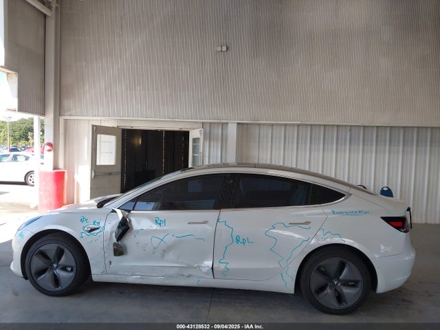 5YJ3E1EA2LF591072 Tesla MODEL 3