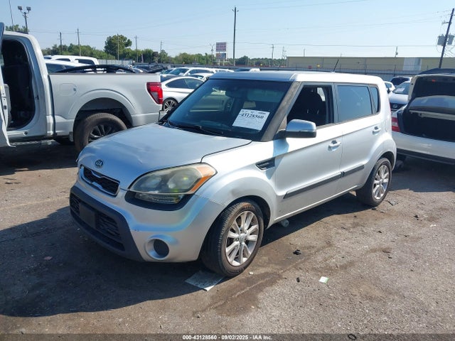 43128560 :رقم المزاد ، KNDJT2A69C7412438 vin ، 2012 Kia Soul + مزاد بيع