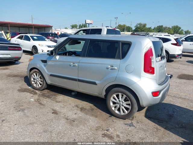 43128560 :رقم المزاد ، KNDJT2A69C7412438 vin ، 2012 Kia Soul + مزاد بيع