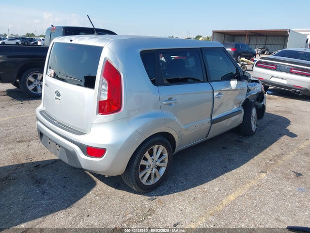 43128560 :رقم المزاد ، KNDJT2A69C7412438 vin ، 2012 Kia Soul + مزاد بيع