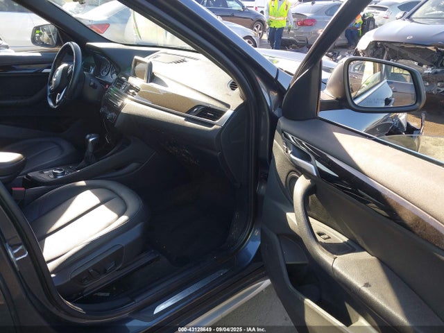 WBXHT3C30H5F71221 BMW X1