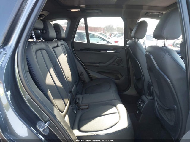WBXHT3C30H5F71221 BMW X1