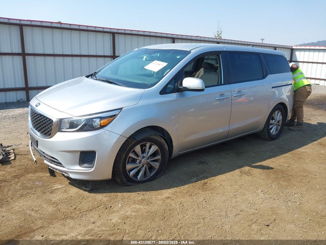 KNDMB5C18H6218595 KIA Sedona