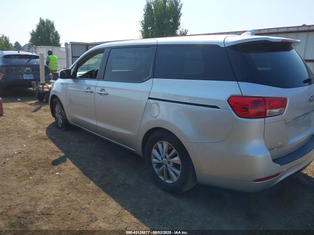 KNDMB5C18H6218595 KIA Sedona