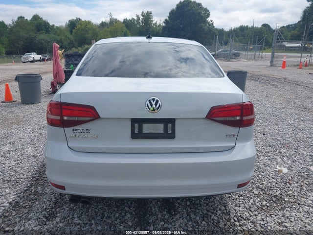 Volkswagen 1.4 tsi 2017 3VWDB7AJ7HM323446 Image 16
