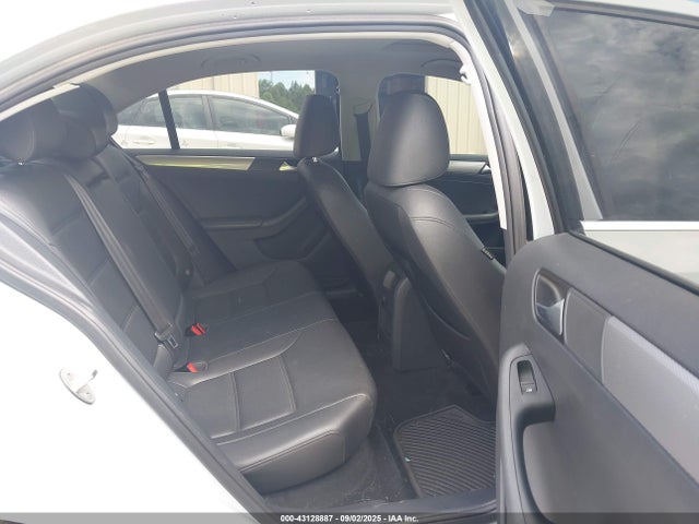 Volkswagen 1.4 tsi 2017 3VWDB7AJ7HM323446 Image 8