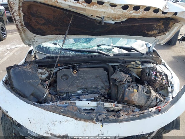 1G1ZD5ST2MF066769 Chevrolet Malibu Fwd Lt