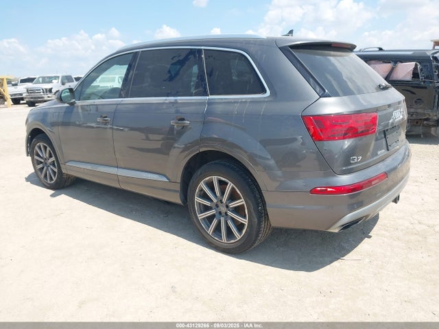 2018 AUDI Q7 WA1LAAF76JD053651 Photo 2