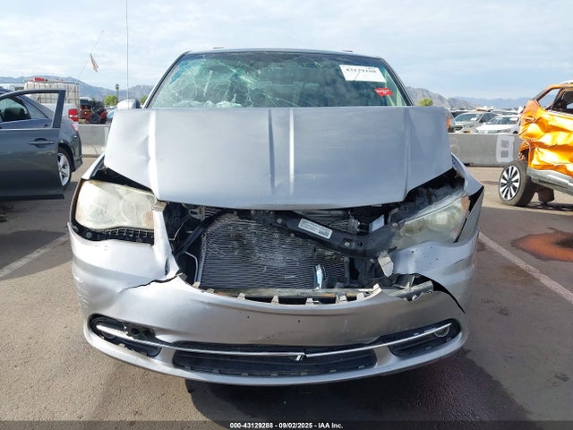 2C4RC1BG4ER217479 Chrysler Town and Country