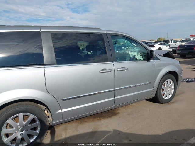 2C4RC1BG4ER217479 Chrysler Town and Country