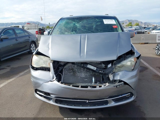 2C4RC1BG4ER217479 Chrysler Town and Country