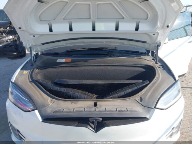 2017 TESLA MODEL X 5YJXCAE2XHF073508 Photo 9