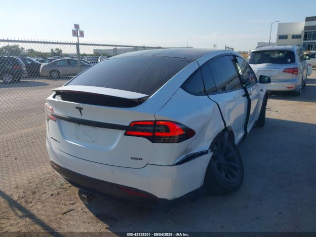 2017 TESLA MODEL X 5YJXCAE2XHF073508 Photo 3