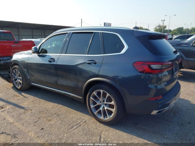2019 BMW X5 5UXCR6C51KLL63730 Photo 2