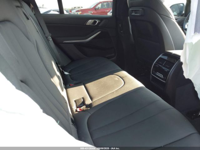 2019 BMW X5 5UXCR6C51KLL63730 Photo 7