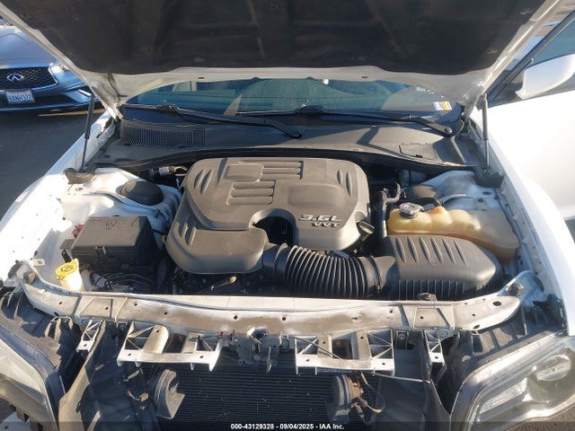 Chrysler 300 2015 2C3CCABG3FH921903 Image 10