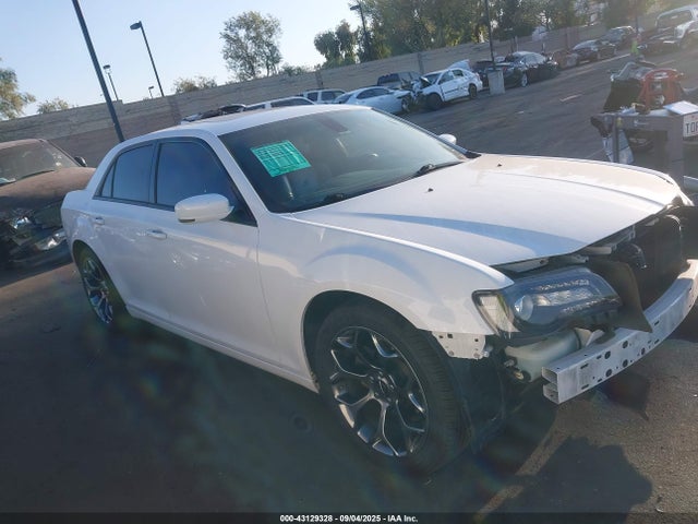 Chrysler 300 2015 2C3CCABG3FH921903 Image 14
