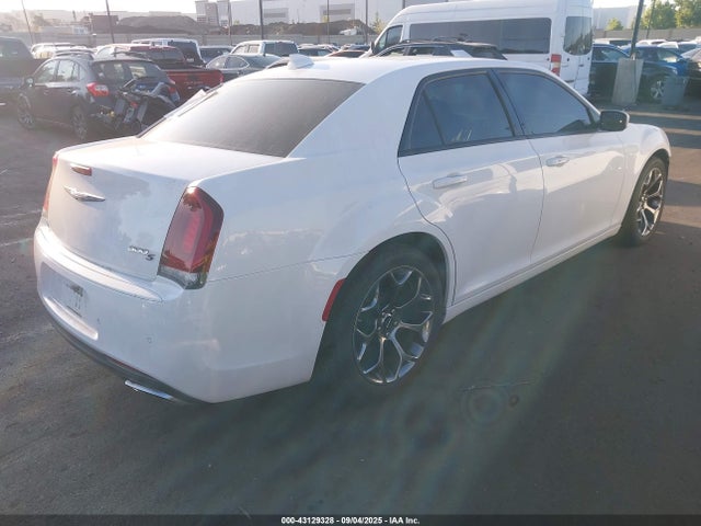 Chrysler 300 2015 2C3CCABG3FH921903 Image 4