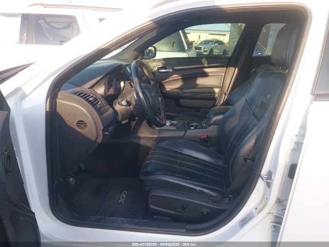 Chrysler 300 2015 2C3CCABG3FH921903 Image 5