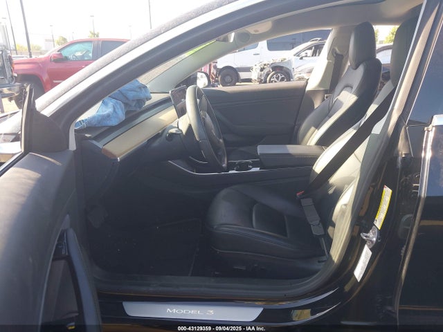 2019 TESLA MODEL 3 5YJ3E1EA5KF398333 Photo 4