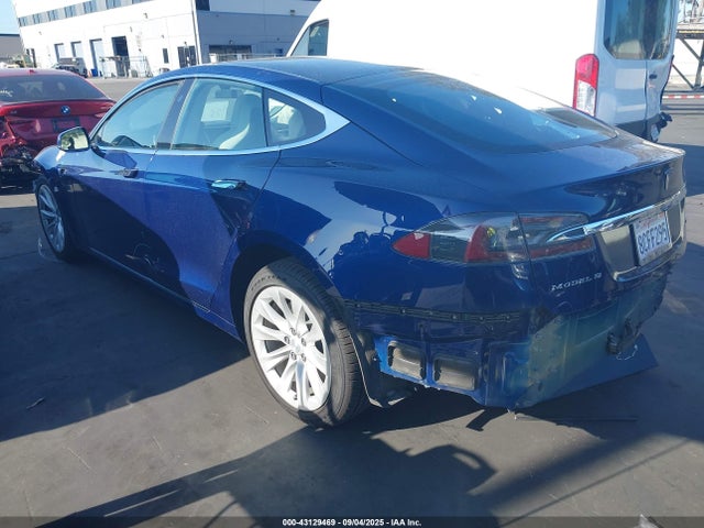 2017 TESLA MODEL S 5YJSA1E22HF230397 Photo 2